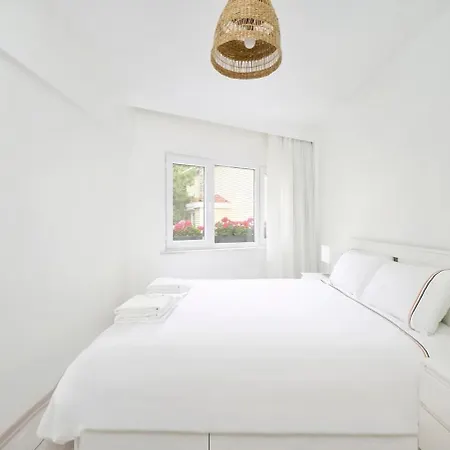 Daire Modern Bright Cozy 1bed1bath Hidden Gem! #79 *