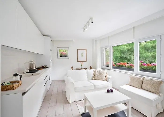 아파트 Modern Bright Cozy 1bed1bath Hidden Gem! #79 *