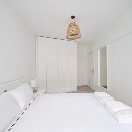 Modern Bright Cozy 1bed1bath Hidden Gem! #79 * איסטמבול